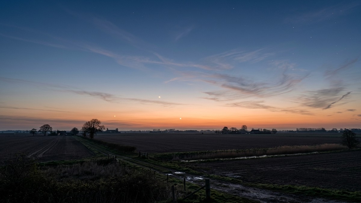 Predawn eastern horizon showing the positions of Mars and Neptune close together in Pisces with Saturn and Mercury nearby