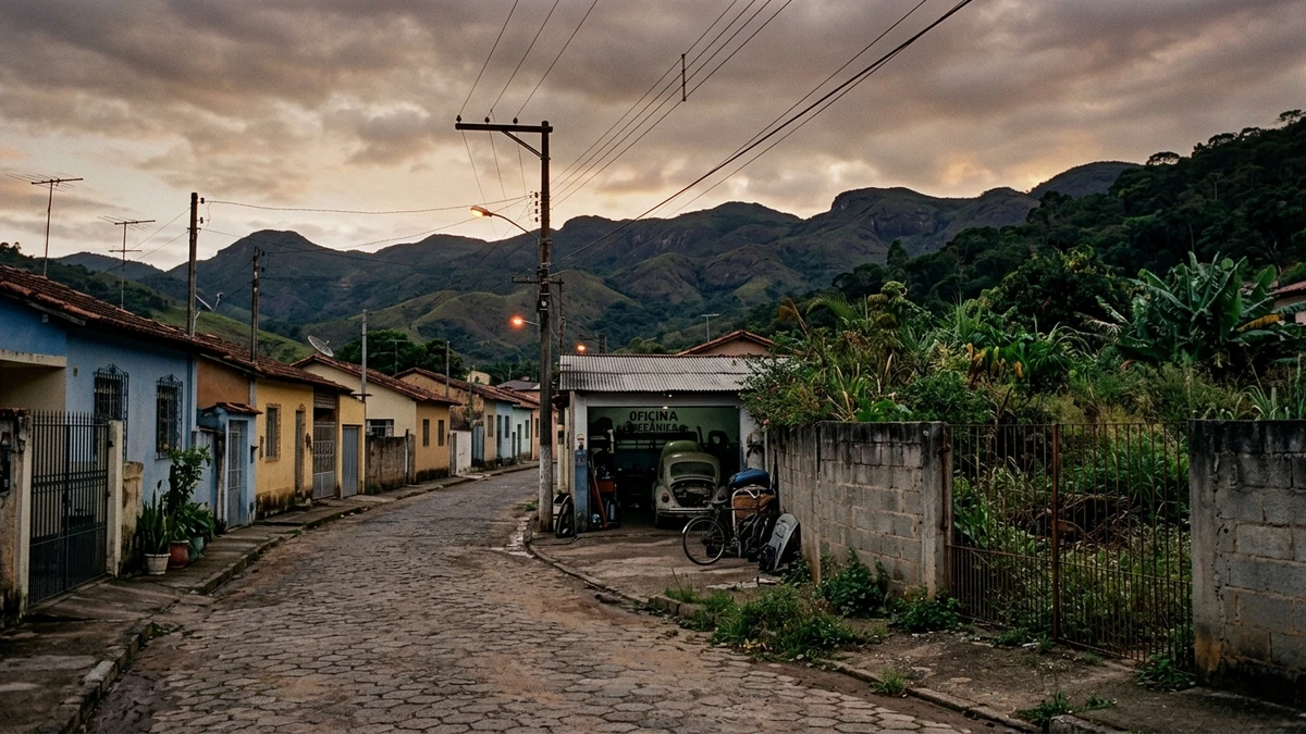 Hillside streets of a Brazilian town in Minas Gerais at dusk, similar to the Jardim Andere district of Varginha