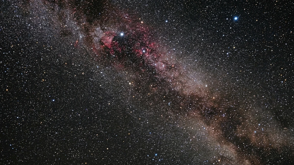 Wide-field stacked DSLR image of the Cygnus region of the Milky Way